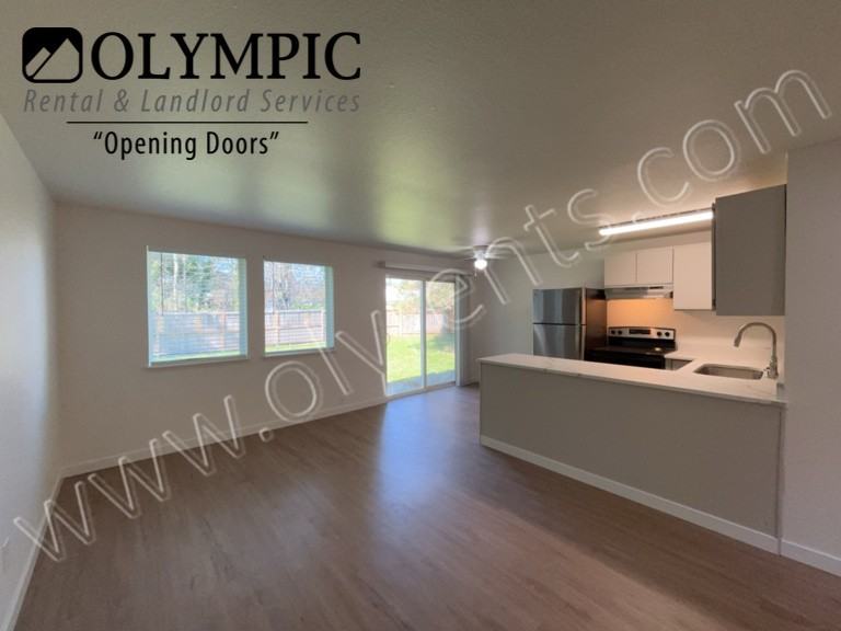 2137 Conger Ave Nw - Photo 2 of 16