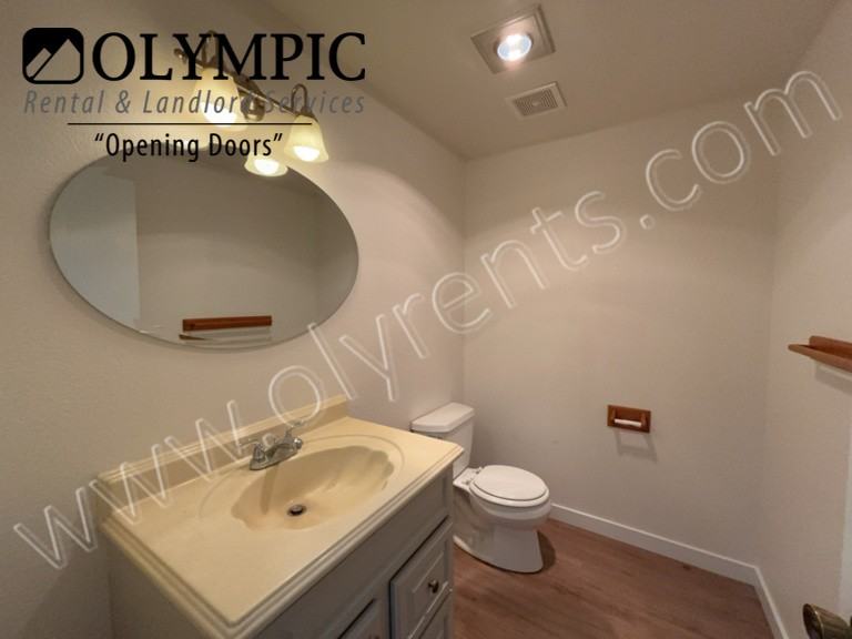 2137 Conger Ave Nw - Photo 5 of 16