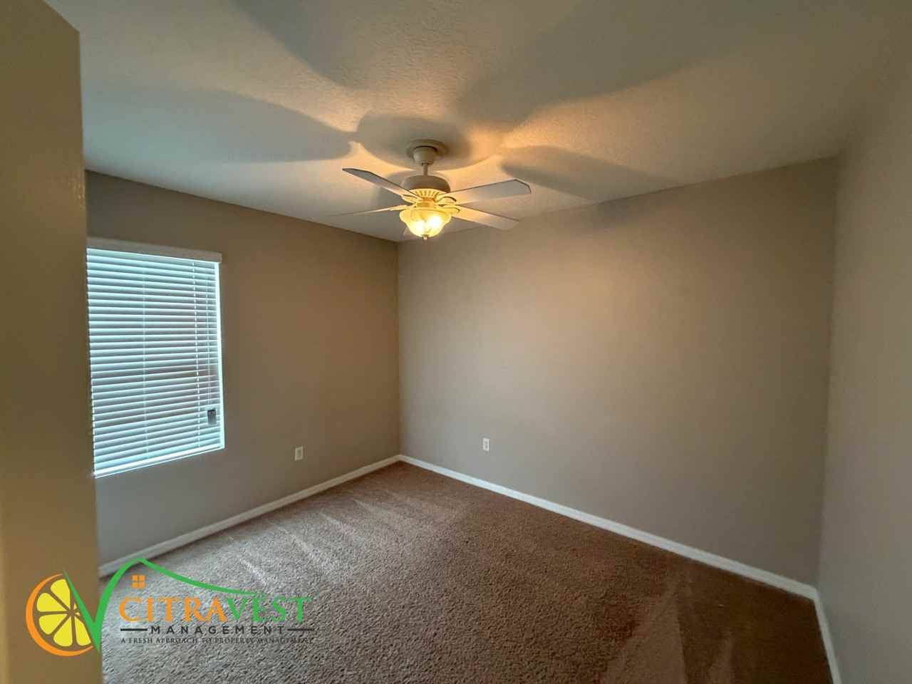 925 Lancelot Dr - Photo 7 of 11