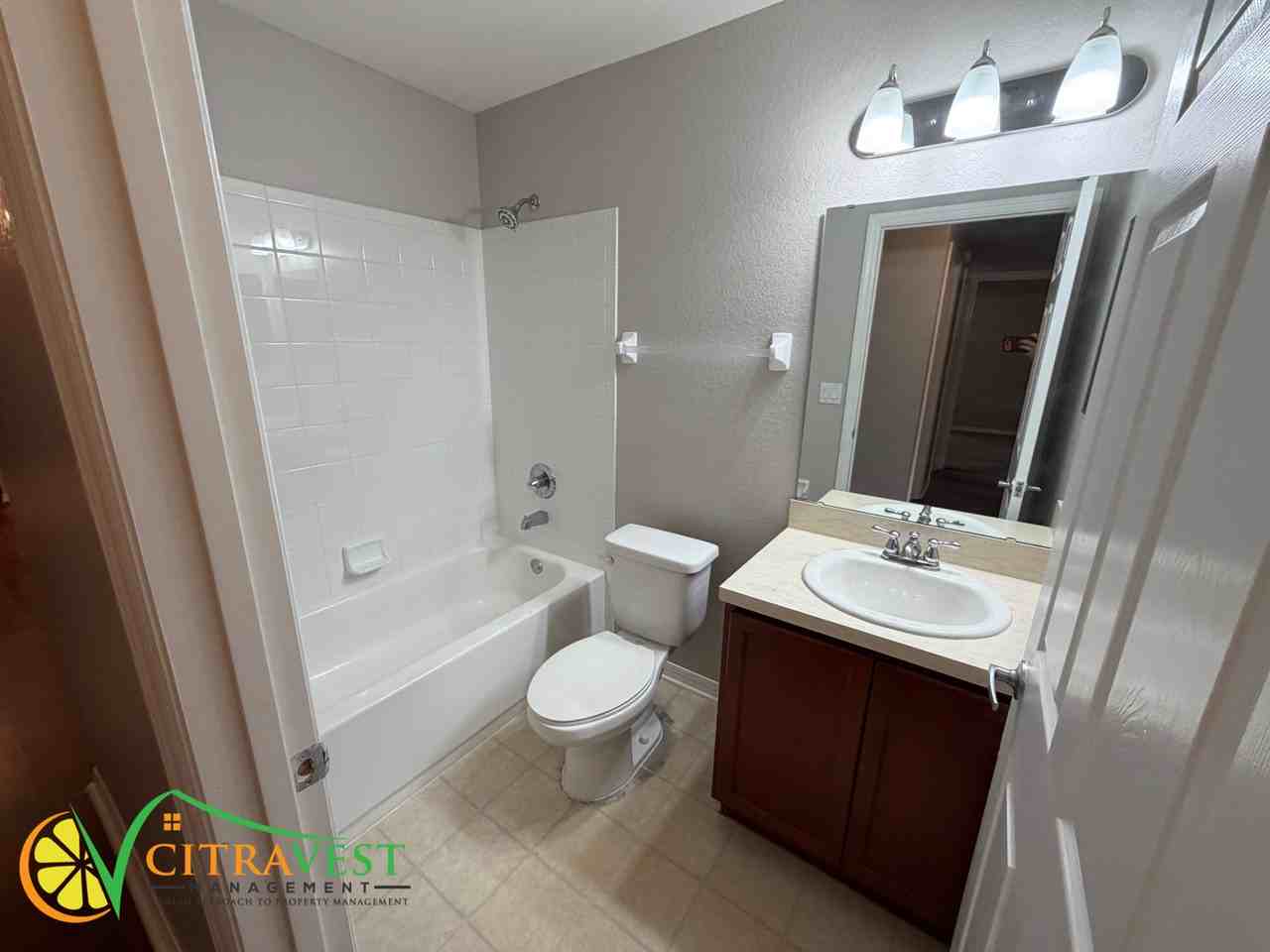 4823 Summerfield Cir - Photo 6 of 10