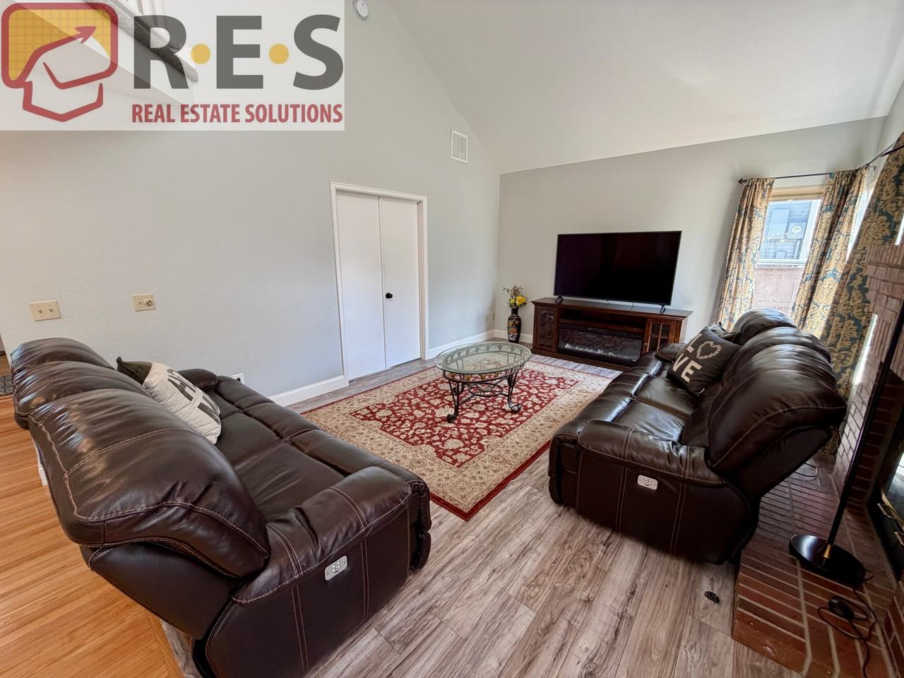 9853 Salford Ln - Photo 7 of 22