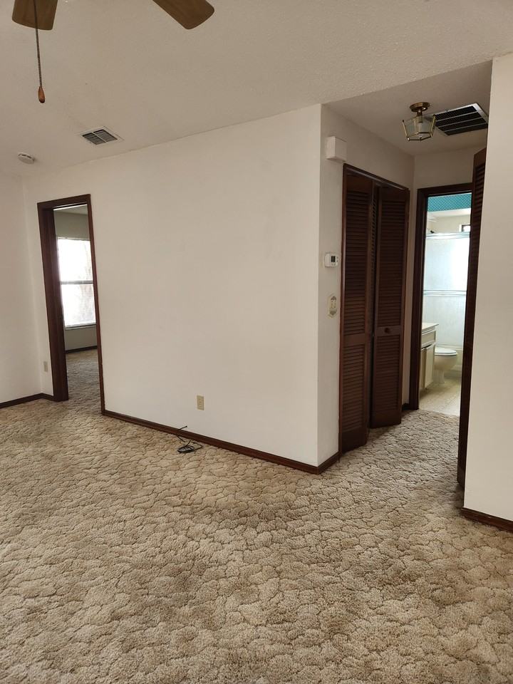 415 Shangri La Cir - Photo 6 of 21