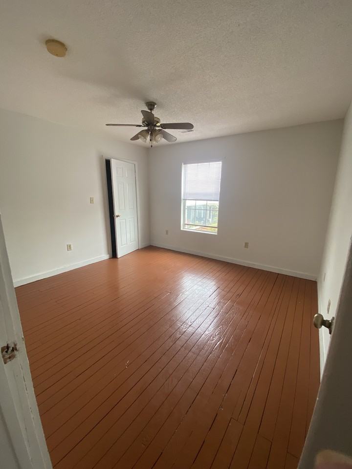 1 Dewey St - Photo 5 of 11