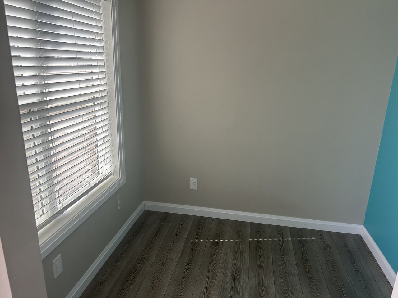 3710 Allan Dr Sw - Photo 2 of 31