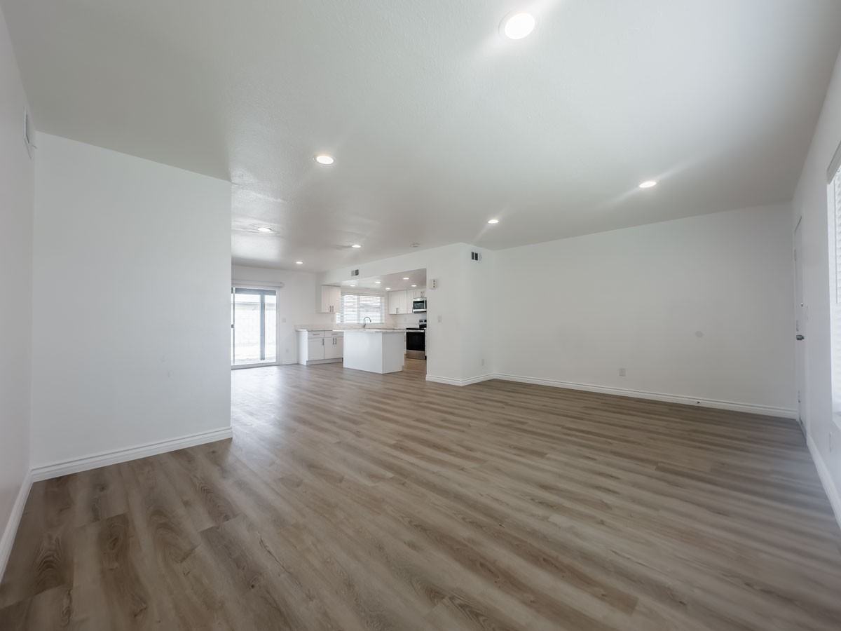 4140 W Orchid Ln - Photo 3 of 17