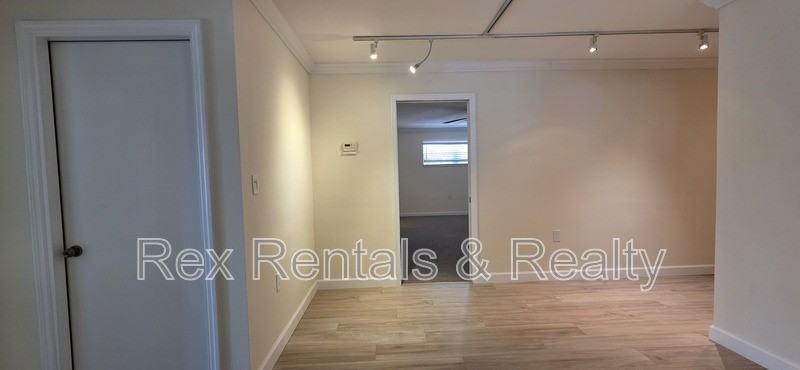 4095 14th St Ne - Photo 7 of 35