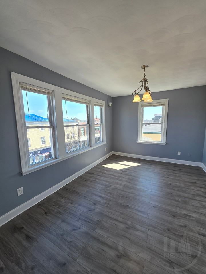 228 Atwells Ave - Photo 3 of 17