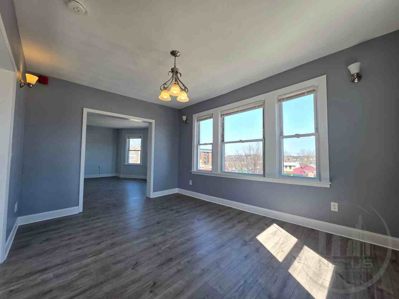 228 Atwells Ave - Photo 4 of 17