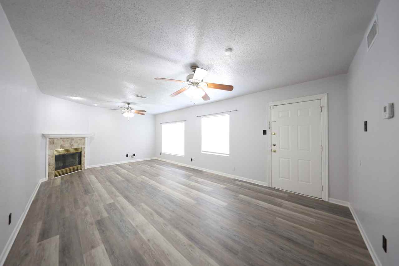 705 Crockett Dr - Photo 6 of 17