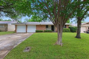 featured image of 3809 Lancelot Ln