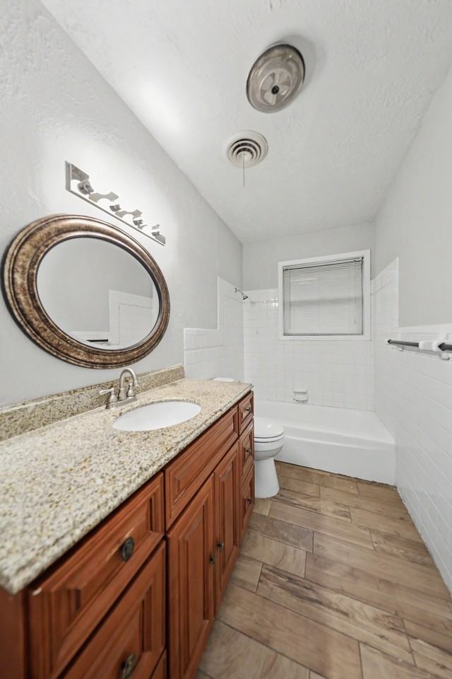 3809 Lancelot Ln - Photo 5 of 19