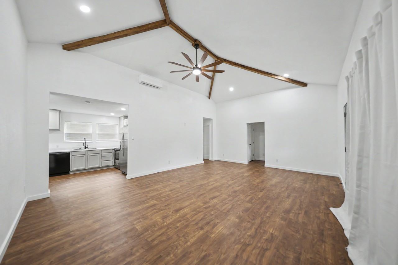 913 Estelle Ave - Photo 7 of 23