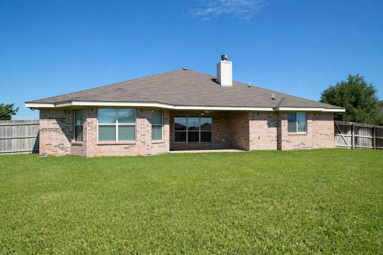 2806 Hydrangea Ave - Photo 2 of 2