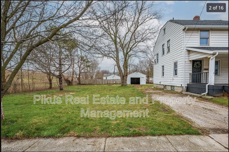 1033 Chandler Ave - Photo 2 of 16