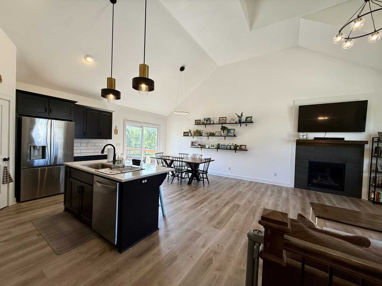 1003 Deer Run - Photo 5 of 33