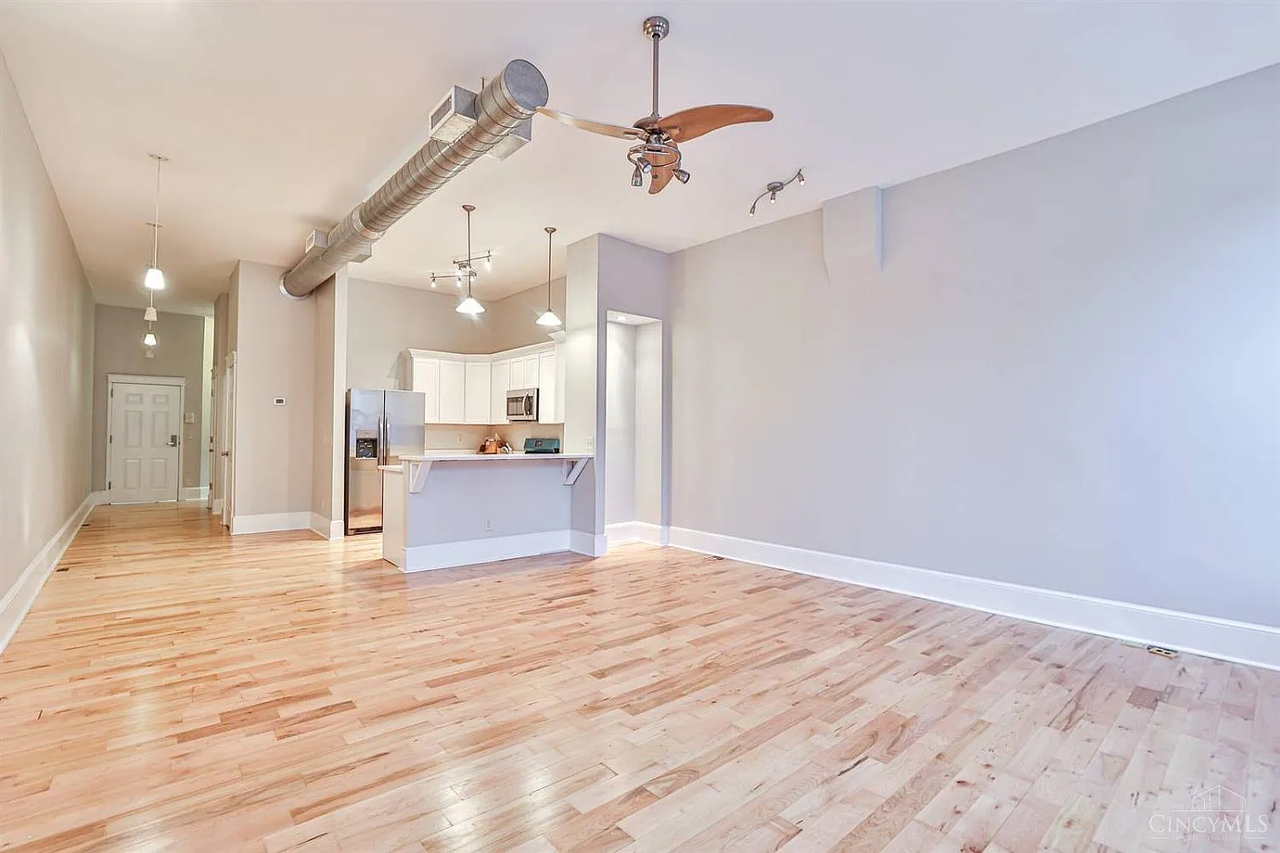 15 E Court St - Photo 6 of 20