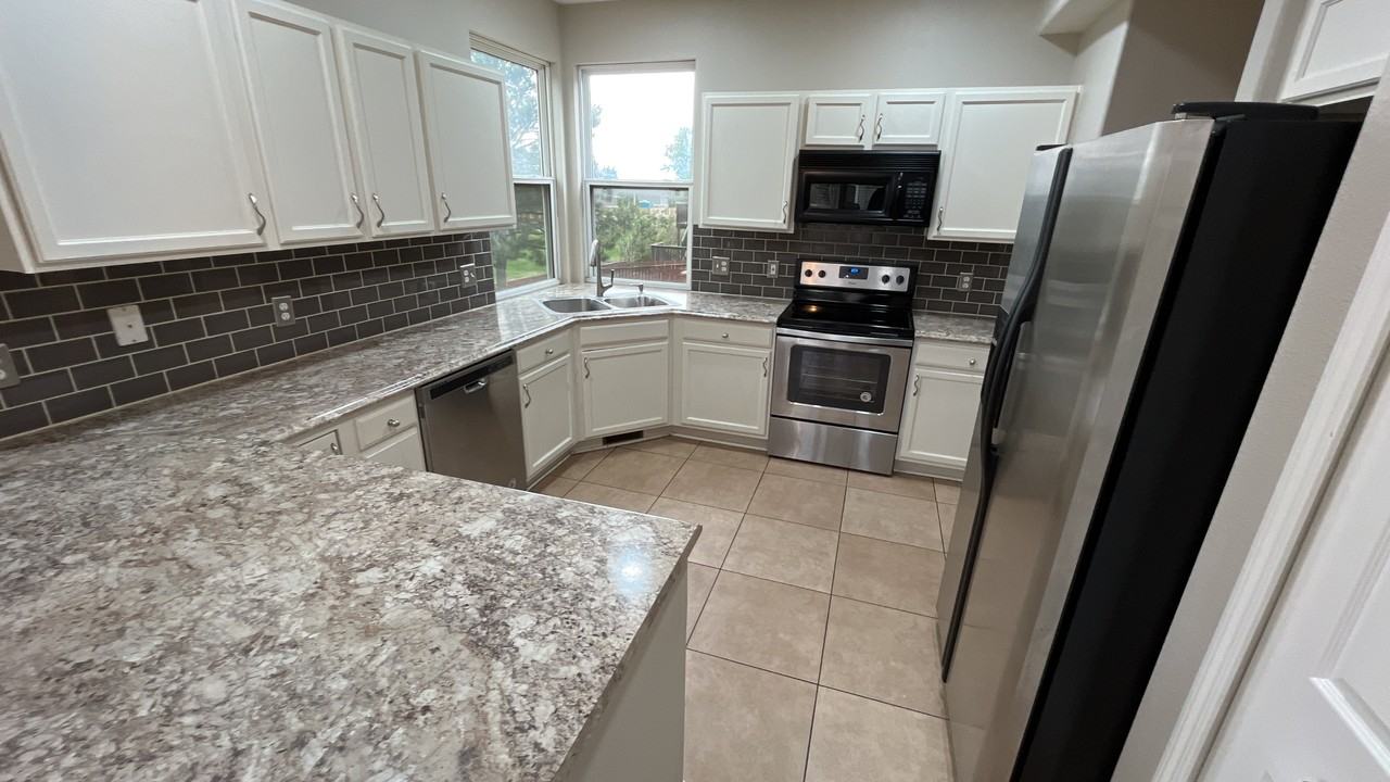 8063 Cooper River Dr - Photo 4 of 14