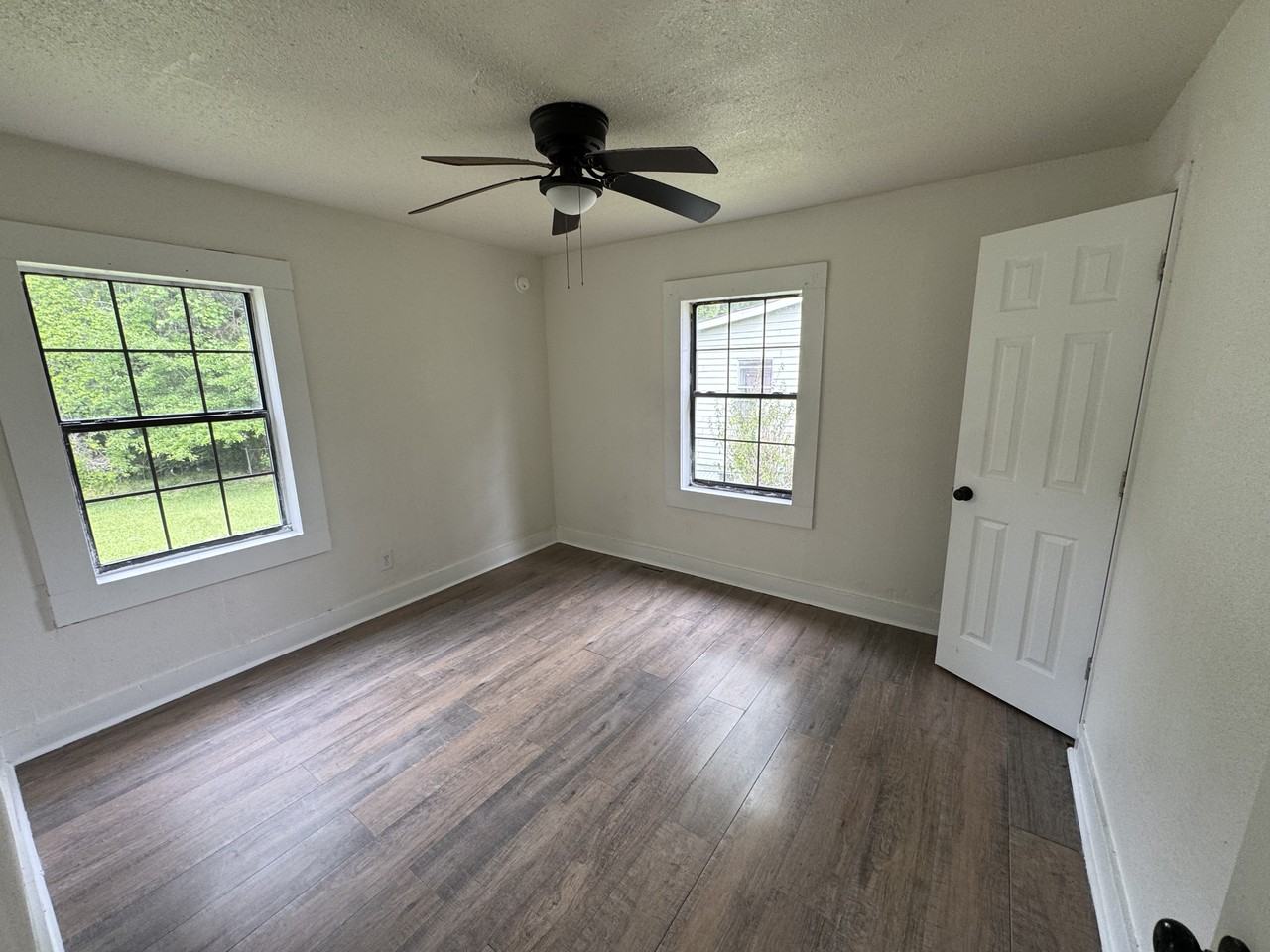 14 Marie Dr - Photo 4 of 11