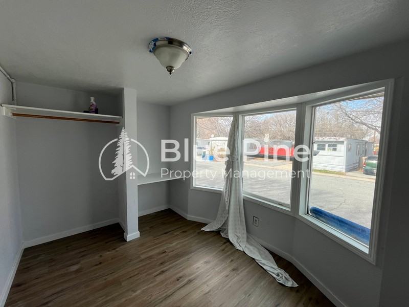 925 Wilson Ave #23 - Photo 2 of 5