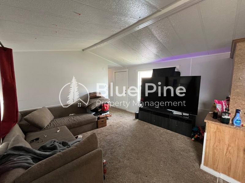 925 Wilson Ave #23 - Photo 5 of 5