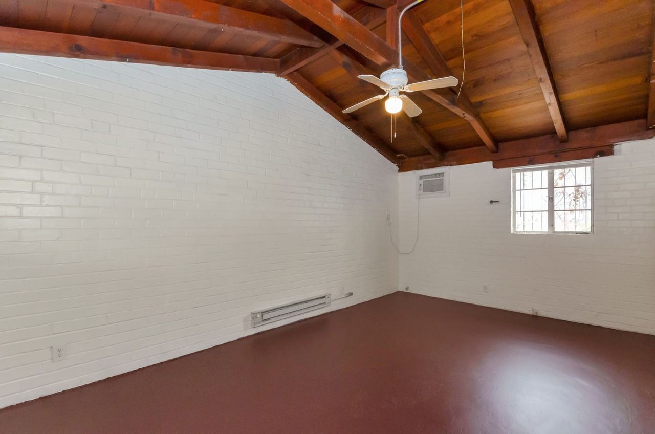 947 N Alvernon Way #3 - Photo 5 of 17