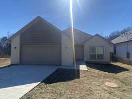 featured image of 1311 Lee Mac Dr
