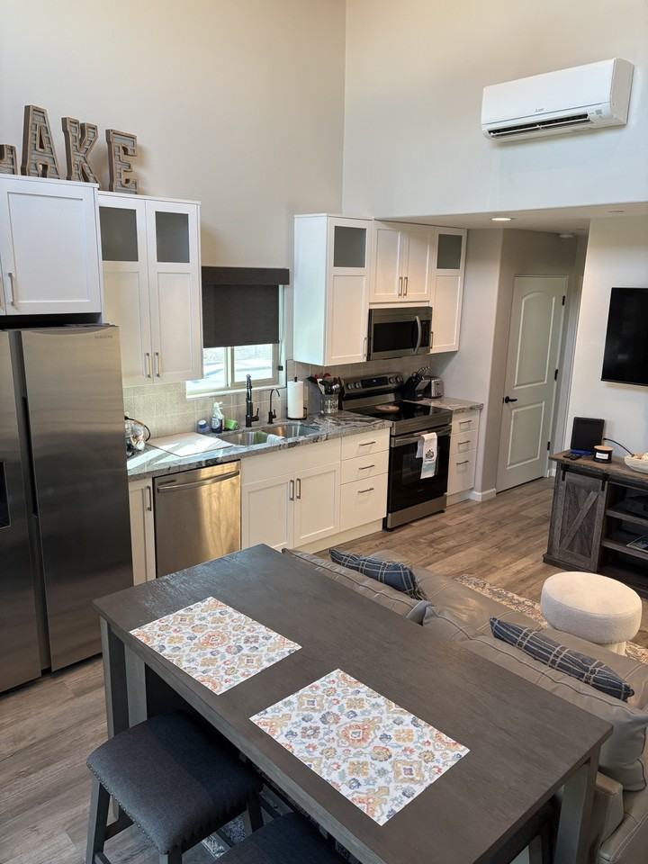 2042 Swanson Ave #A - Photo 5 of 13