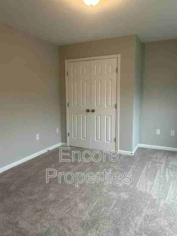 929 Ribbonleaf Ln - Photo 2 of 12