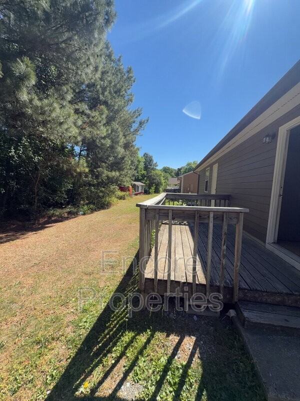 705 Piper St - Photo 4 of 5