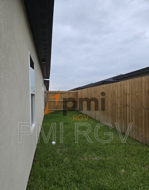 2605 Brookside Bent St #2 - Photo 4 of 16