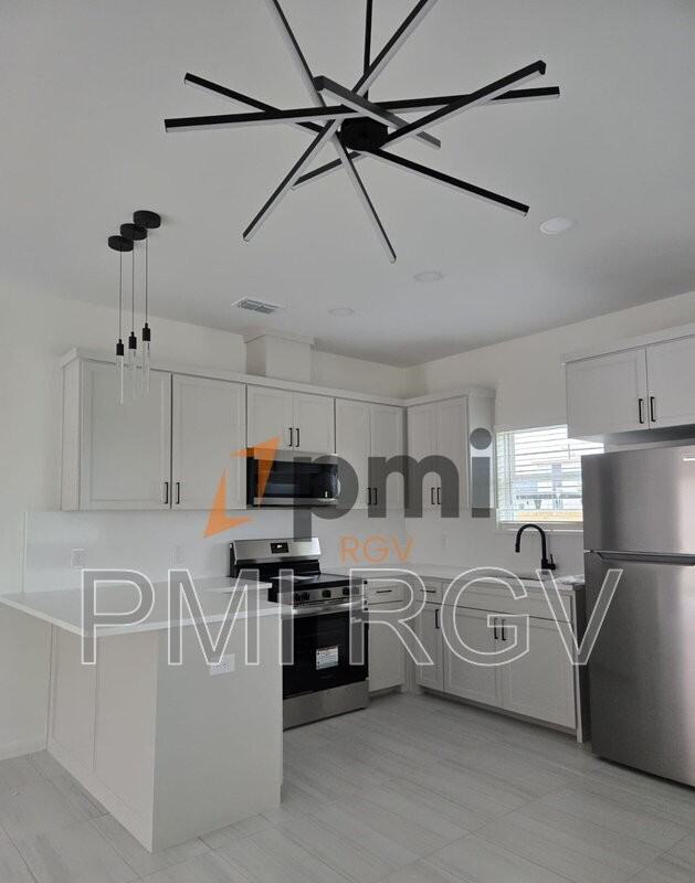 2605 Brookside Bent St #3 - Photo 4 of 12