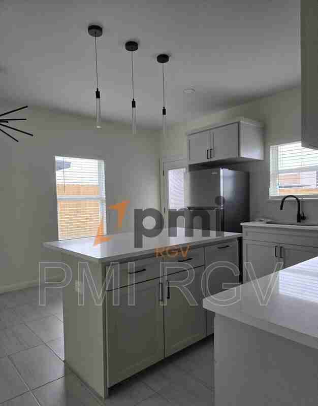 2605 Brookside Bent St #4 - Photo 2 of 16