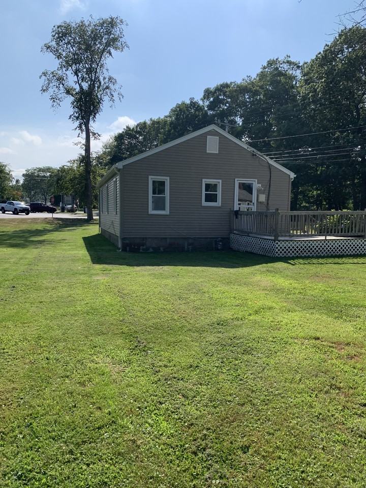 73 Careswell St #NA - Photo 3 of 16