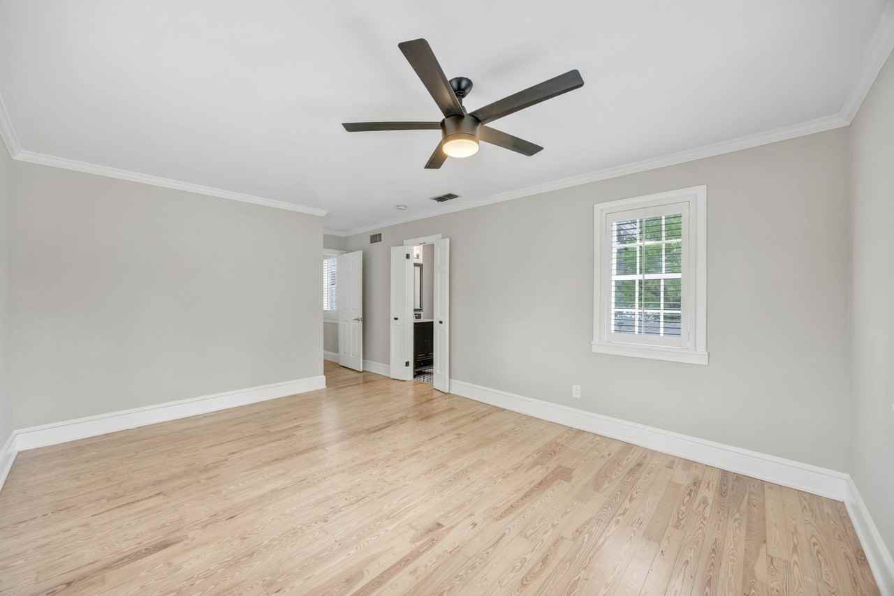 1210 Inwood Ter #NA - Photo 2 of 15