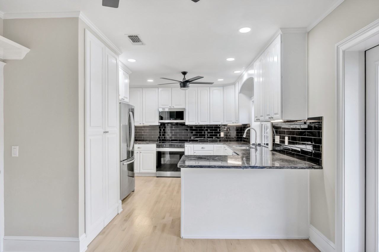 1210 Inwood Ter #NA - Photo 6 of 15