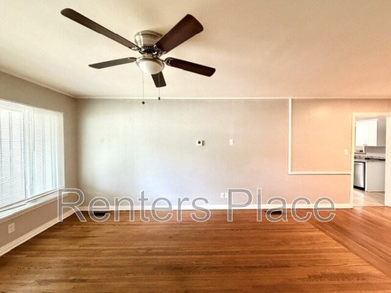 4689 S Troost Ave - Photo 3 of 21