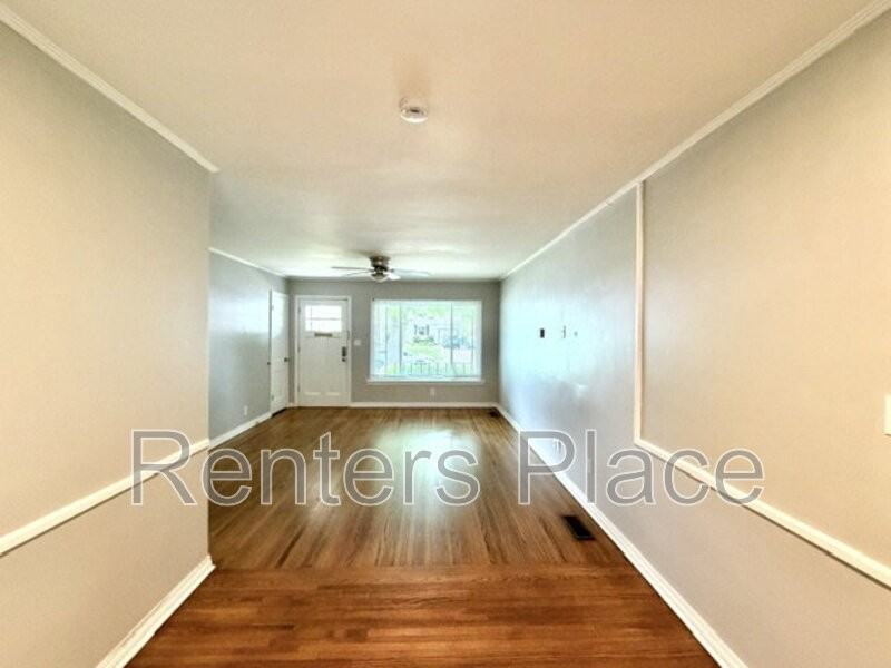 4689 S Troost Ave - Photo 5 of 21