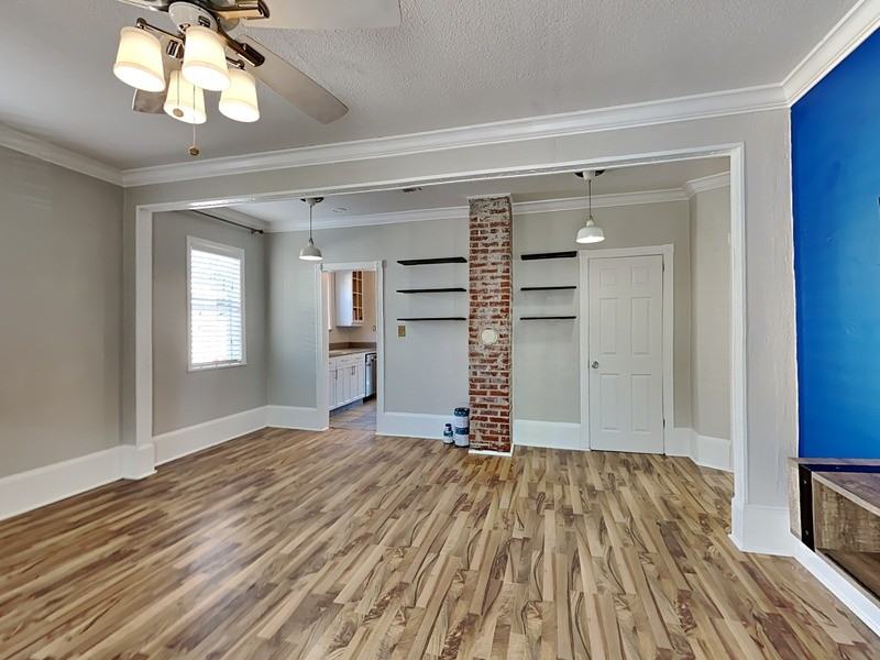 1518 Pinewood Dr - Photo 5 of 21