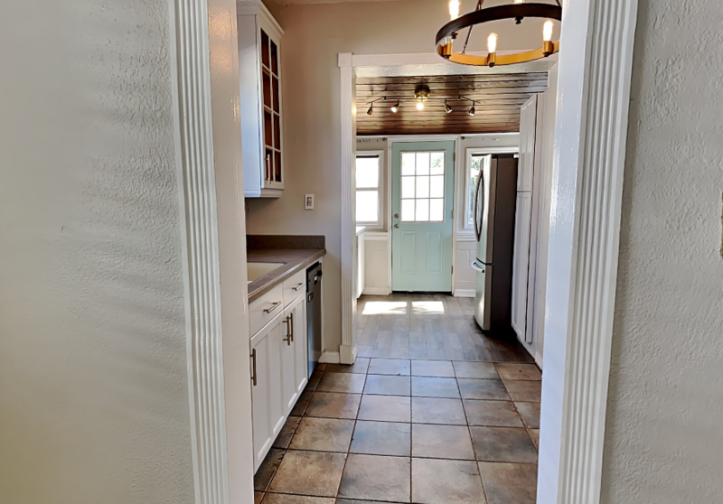 1518 Pinewood Dr - Photo 7 of 21