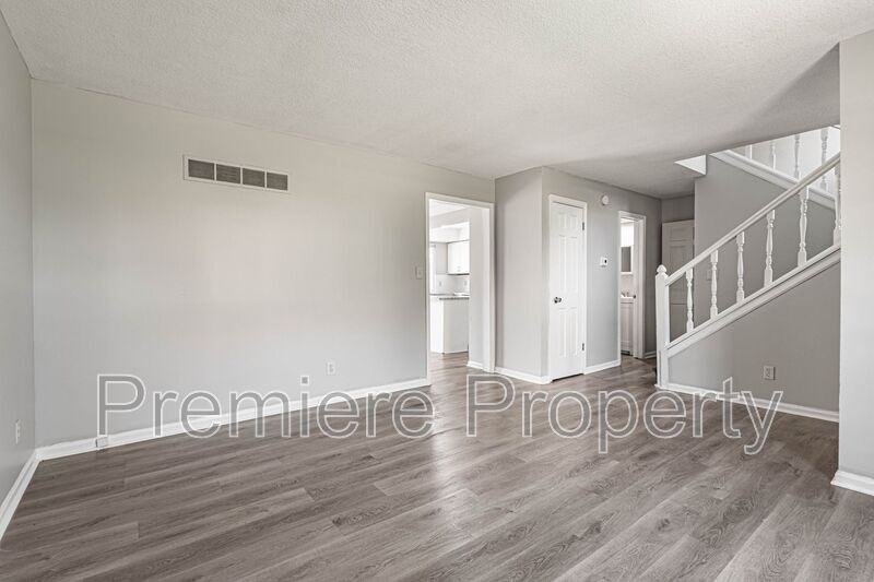 6202 E 129th St - Photo 3 of 14