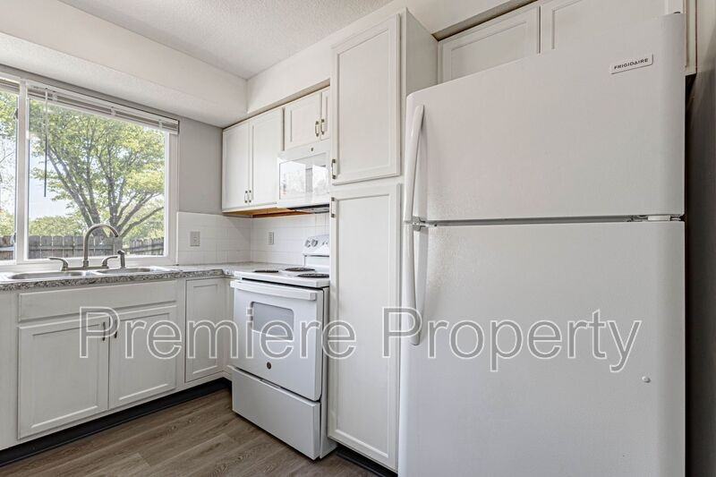 6202 E 129th St - Photo 7 of 14