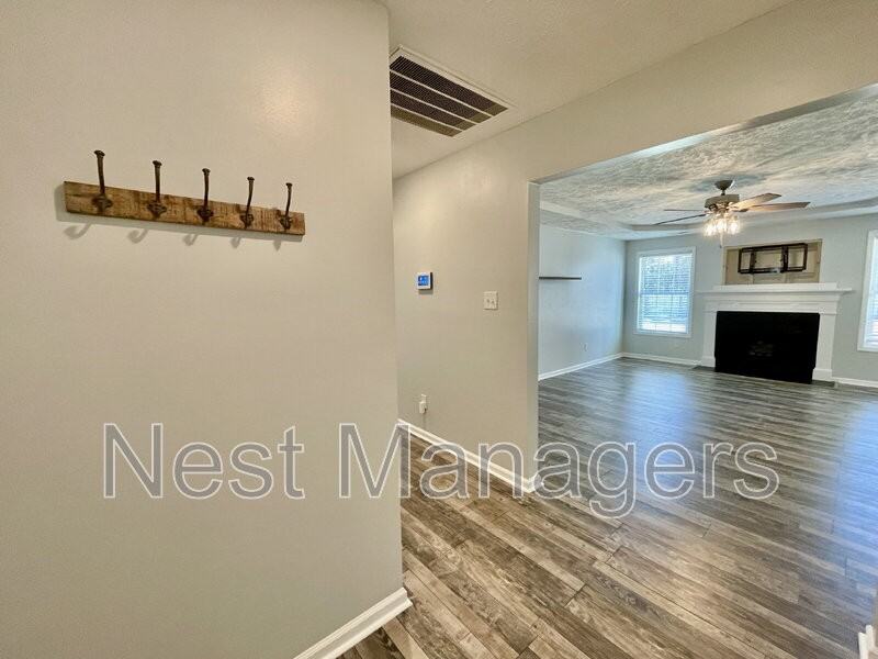 4209 Achilles Dr - Photo 2 of 26
