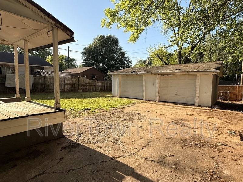 4072 Grey Rd - Photo 2 of 11