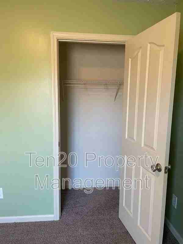 5715 Boby Dr - Photo 3 of 21