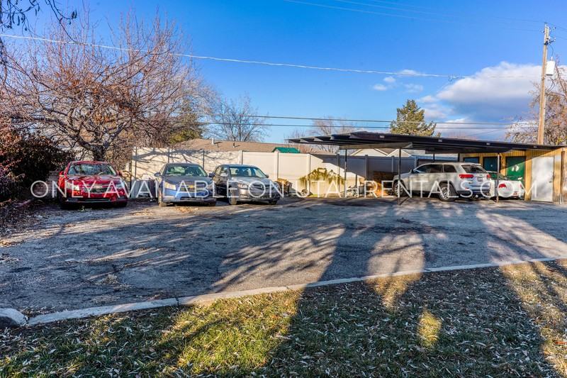 230 W Foxbridge Dr - Photo 4 of 15