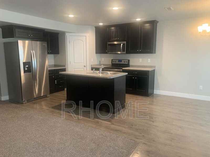 981 N Apple Seed Ln - Photo 3 of 14