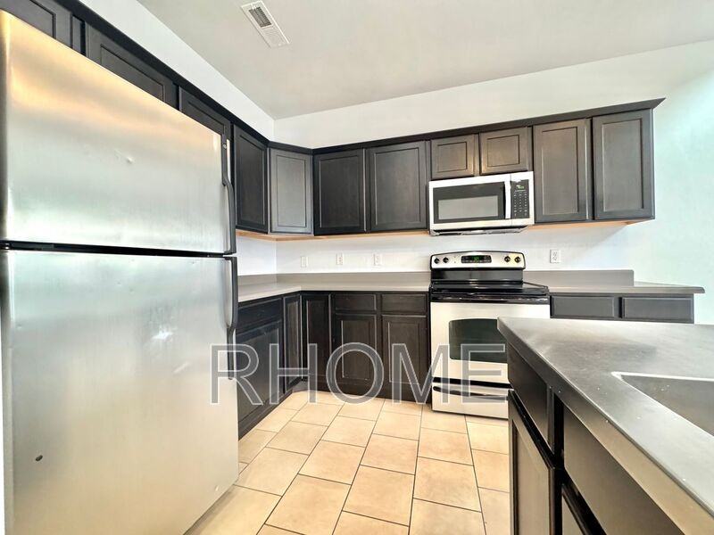 10384 S Clarks Hill Dr #107 - Photo 4 of 9