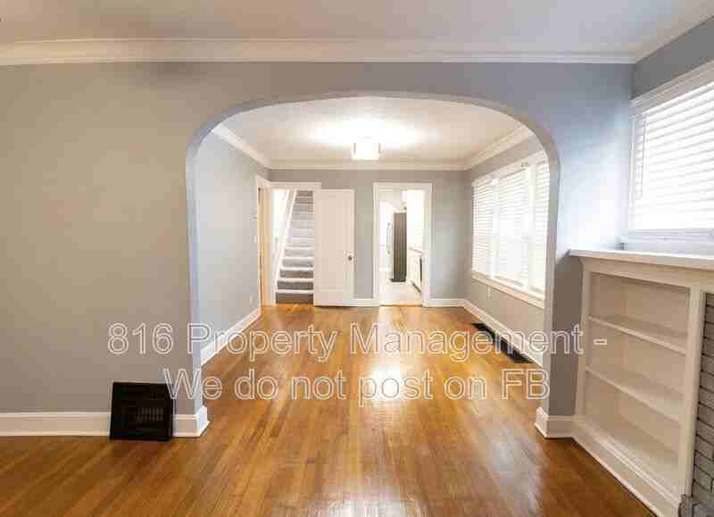 5815 Euclid Ave - Photo 5 of 23