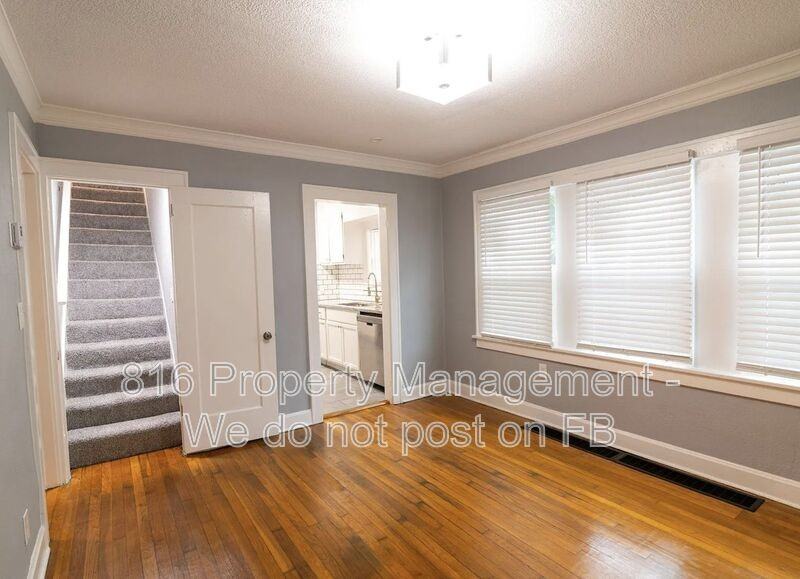 5815 Euclid Ave - Photo 6 of 23