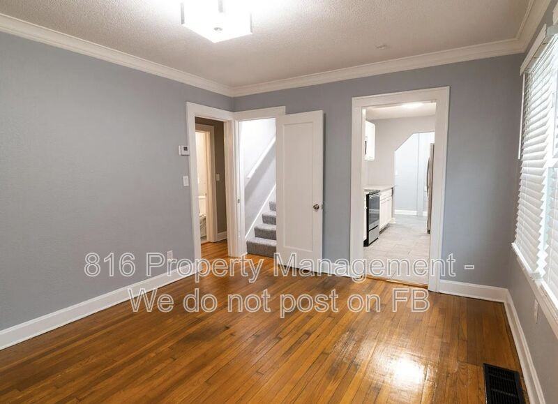 5815 Euclid Ave - Photo 7 of 23